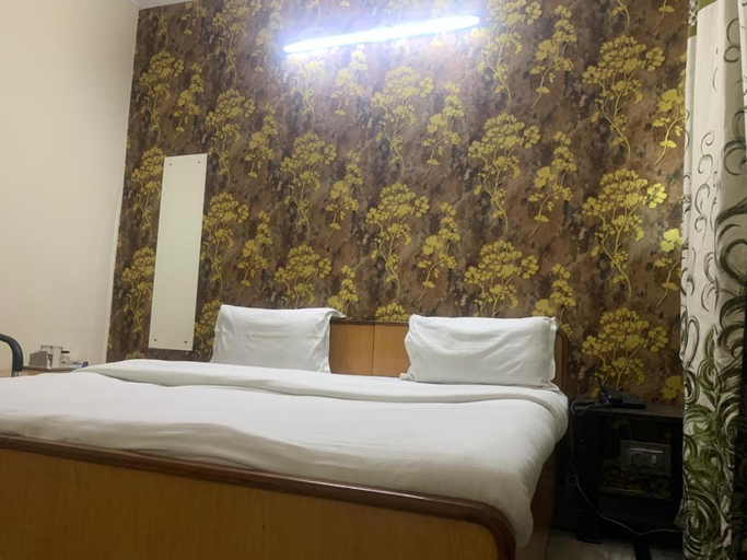 Bedroom 2, HOTEL DHANUA PALACE, Chandigarh