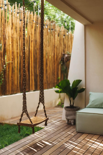 Room 3, Luxury Jungle Retreat Sleeps 10 Rooftop Pool, Cozumel