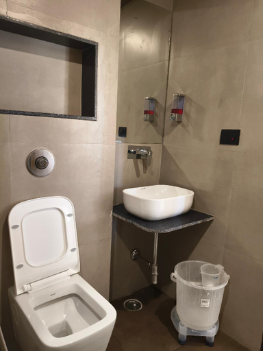 Bathroom 3, Vasudeva Hotel & Restaurant, Udaipur