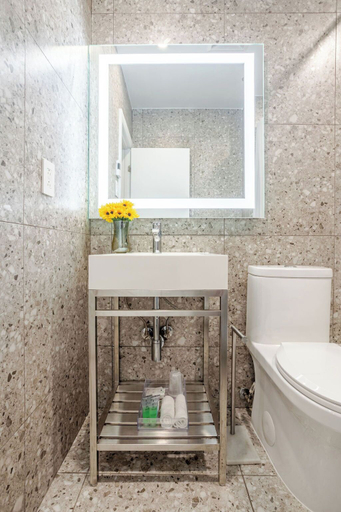 Bathroom 4, Olympia Hotel By Lodgo, Montréal