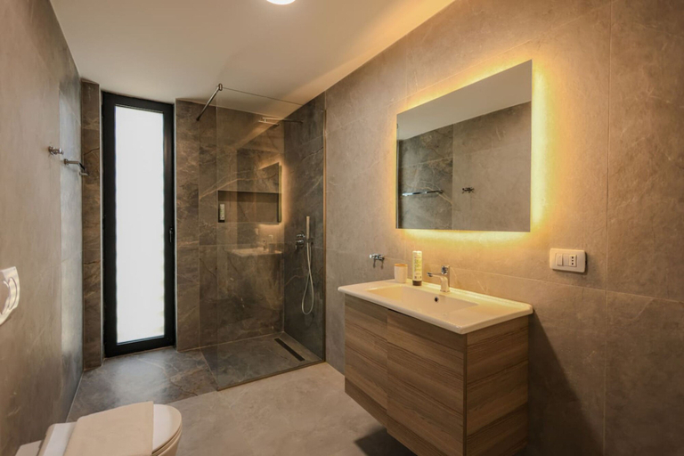 Room 4, Sanpietro Premium Deluxe Plus Villa, Durrësit