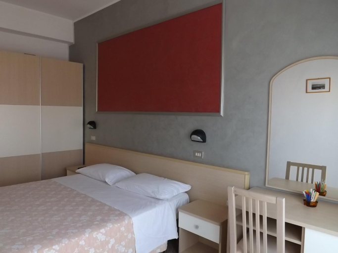 Bedroom 3, Hotel Desiree, Forli' - Cesena