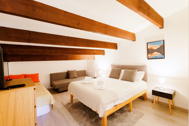 Room 3, Anana Balcon Cerdan Duplex With Views, Pyrénées-Orientales