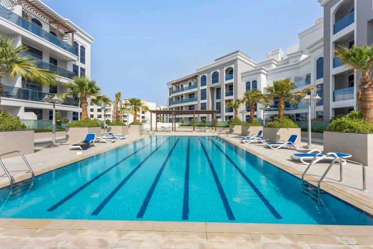 Room 3, Silkhaus Pool Gym Exquisite Studio Art Gardens, Dubai
