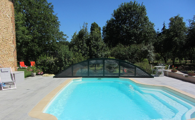 Room 5, Corps de Ferme Avec Piscine 1h30 de Paris, Yonne