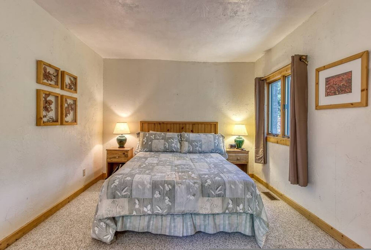 Room 2, Peace Serenity Relaxation in the Smokies, Sevier