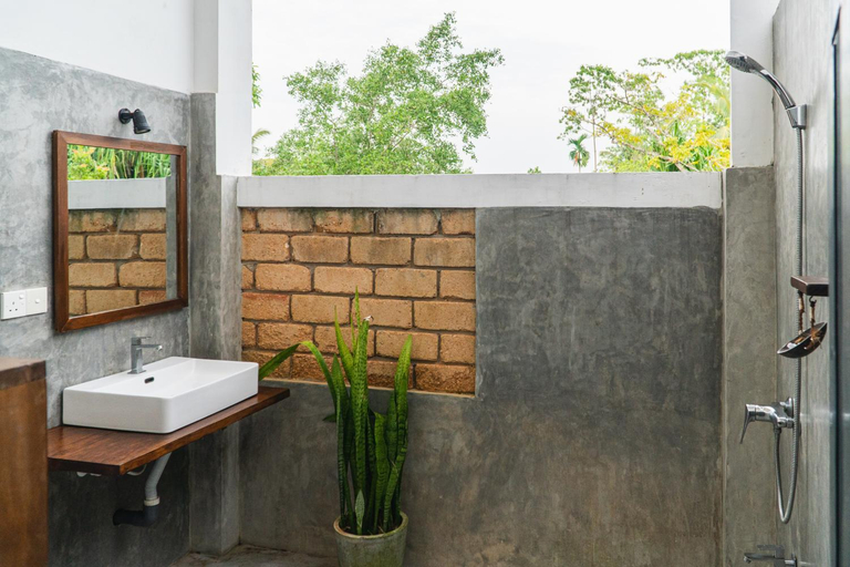 Bathroom 3, EKUKU lake houses, Weligama