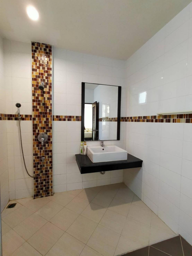 Bathroom 3, K.M. House, Mueang Krabi