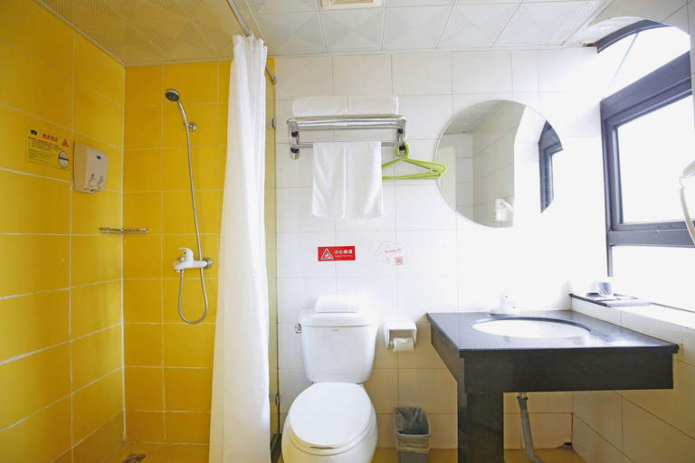 Bathroom 3, Home Inn Chengdu North Railway Station Hehuachi, Chengdu