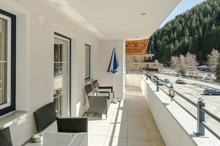 Balcony/terrace 2, Apart Garni Astrada, Landeck