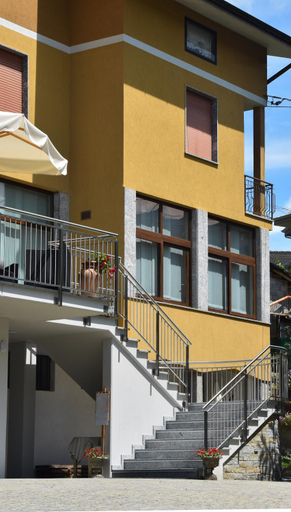 Others 4, Albergo Ristorante Innocenti, Sondrio