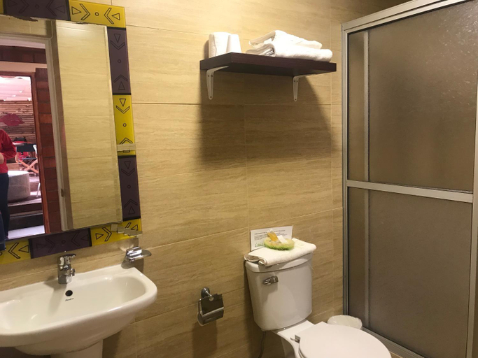 Bathroom 3, Hotel Barba La, Limarí
