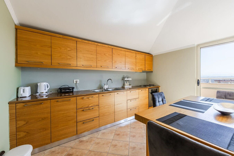 Room 3, Bright Comfy 2BR Apartment by the Adriatic, Durrësit
