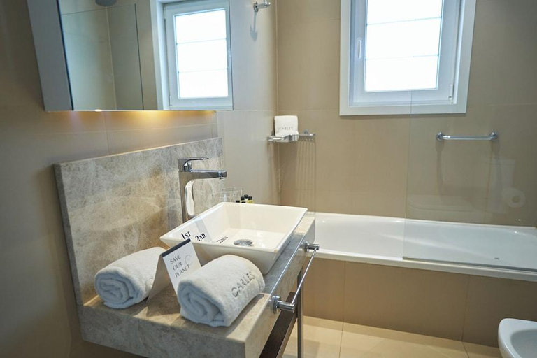 Bathroom 3, Carles Hotel, Distrito Federal