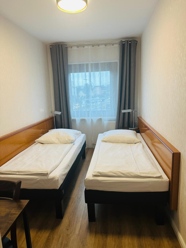 Bedroom 4, Hotel Pirol, Berlin
