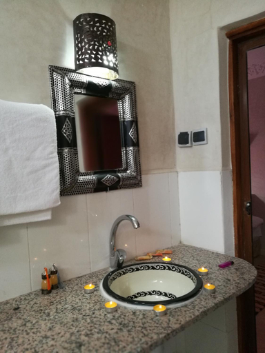 Bathroom 5, Hotel Restaurant Dar Al Madina, Ouarzazate