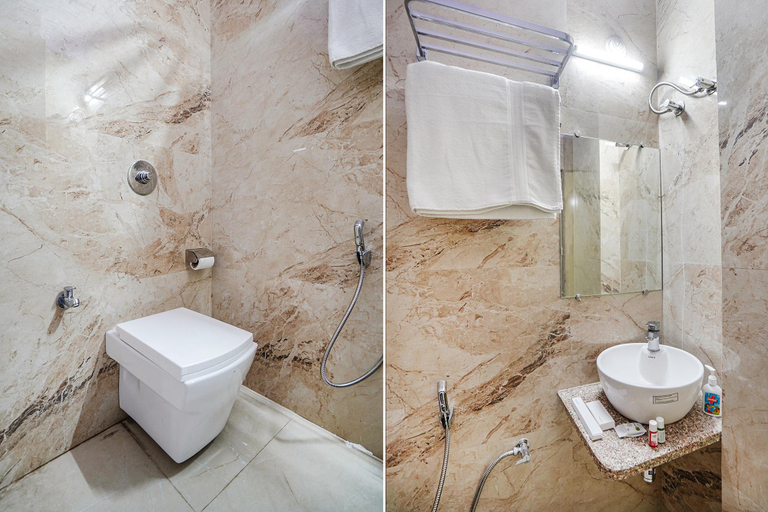 Bathroom 4, Fabhotel Raghav Raj Inn, Varanasi