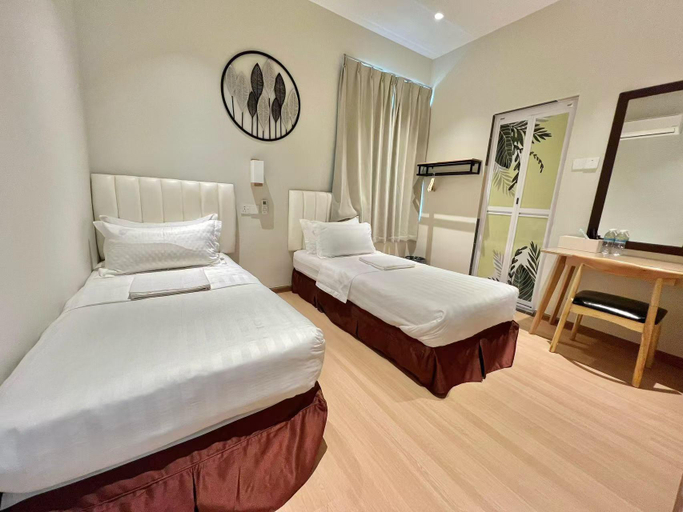 Bedroom, 8 mins driving to T.C Beach @ Holiday Guest House, Kuantan