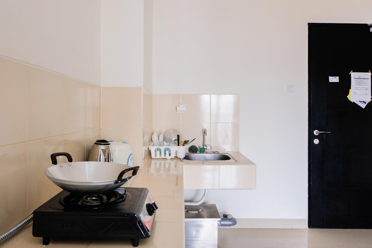 Others 3, Simply 1BR @ Skyline Paramount Apt By Travelio, Tangerang