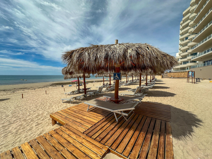 Room 2, 5BR Beachfront Luxury Condo, Puerto Peñasco