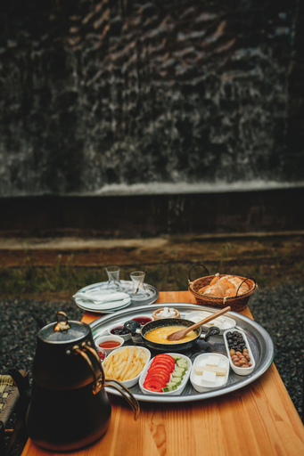 Food & Drinks