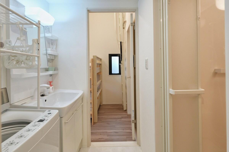 Bathroom 3, Asakusa Apartments, Sumida
