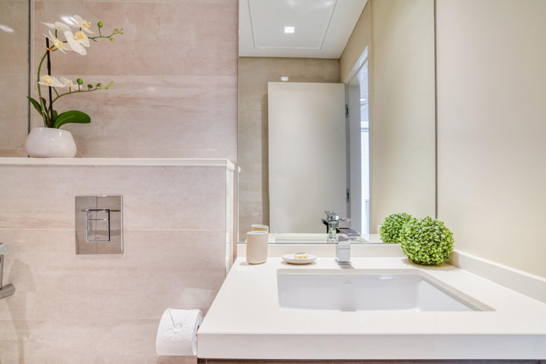 Room 3, Bright Homey Studio Apartment in JLT, Dubai