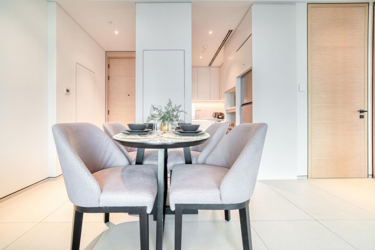 Room 2, Ritzy Address JBR Apt w Scenic Balcony View, Dubai