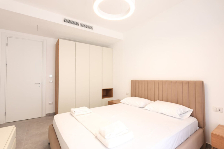 Room 3, Sanpietro Premium Deluxe Plus Villa, Durrësit