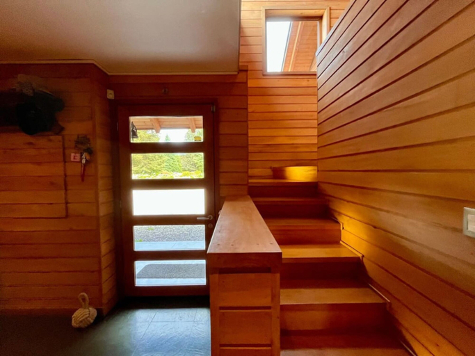 Room 2, Modern Rustic House Playa El Monje Laundry Wifi, Cautín