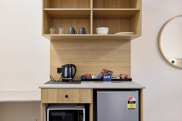 Others 5, Inala Hotel, Inala