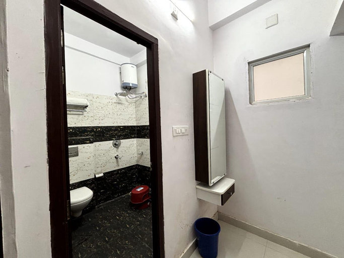 Bathroom 3, Hotel Arul's, Udaipur