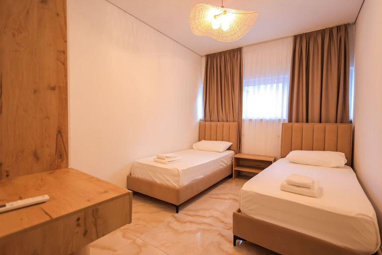 Room 4, Sanpietro Vacation Apartment 029, Durrësit