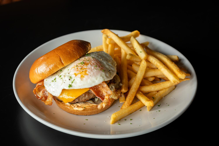 Food & Drinks 5, DoubleTree by Hilton Sioux City, Woodbury