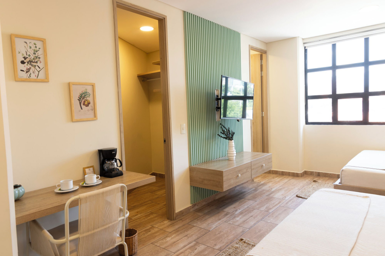 Bedroom 2, Mythical Hotel, Medellín
