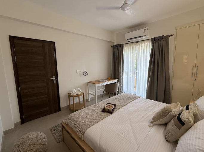 Room 3, Stylish 1BR in North Goa-5 Mins to Candolim Beach, North Goa