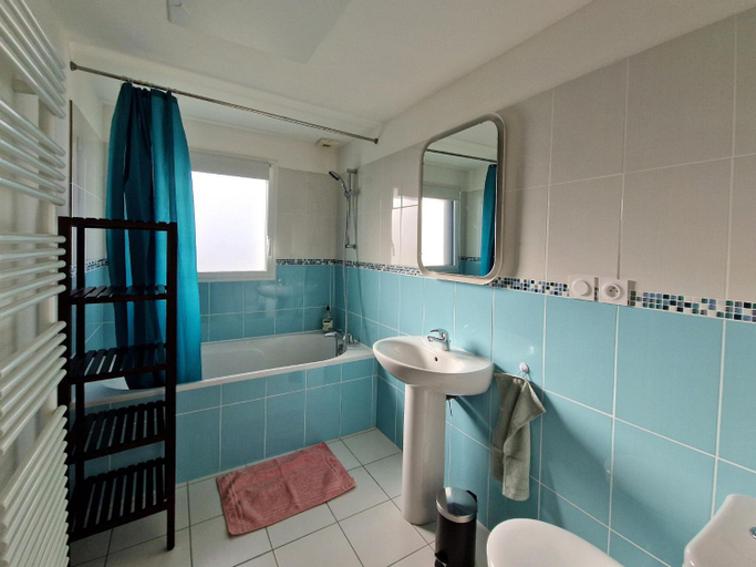 Bathroom 5, Modern House Near the Coast, Finistère