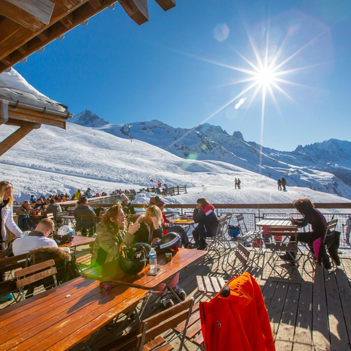 Room 2, R Sidence Am Thystes A14 ski in ski out, Haute-Savoie
