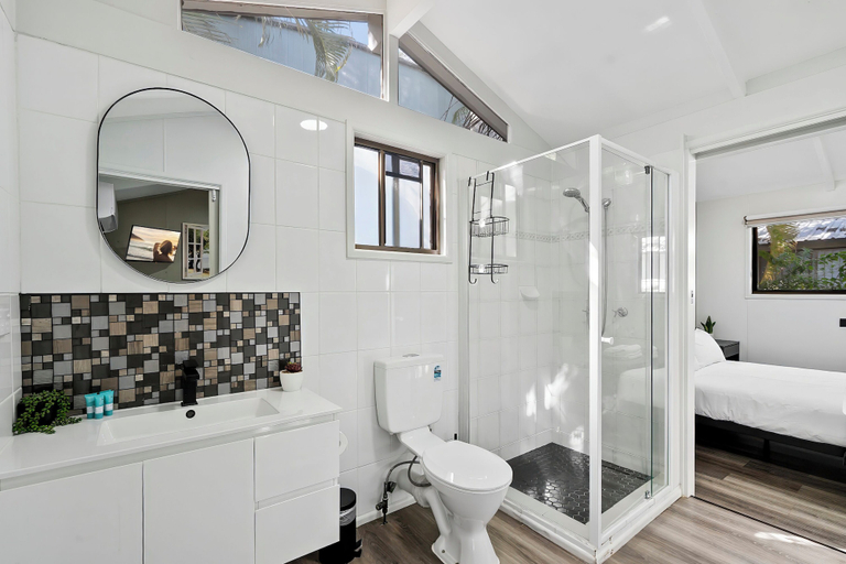 Bathroom 4, Ingenia Holidays Kinka Beach Yeppoon, Livingstone - Pt B