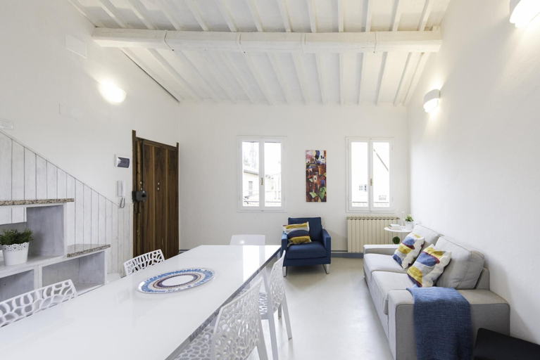 Room 2, Faenza 73 in Firenze, Florence