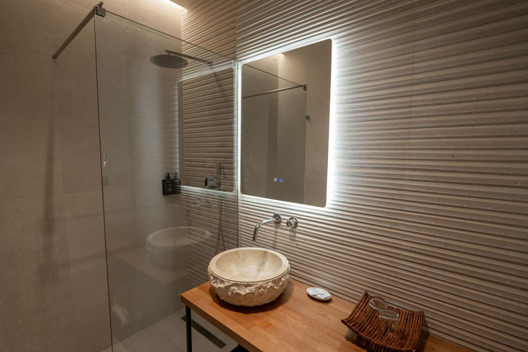Bathroom 3, Kamara Rooms, Sarandës
