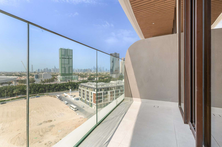 Room 2, Luxurious Stay in JVC With Rooftop Pool Gym, Dubai