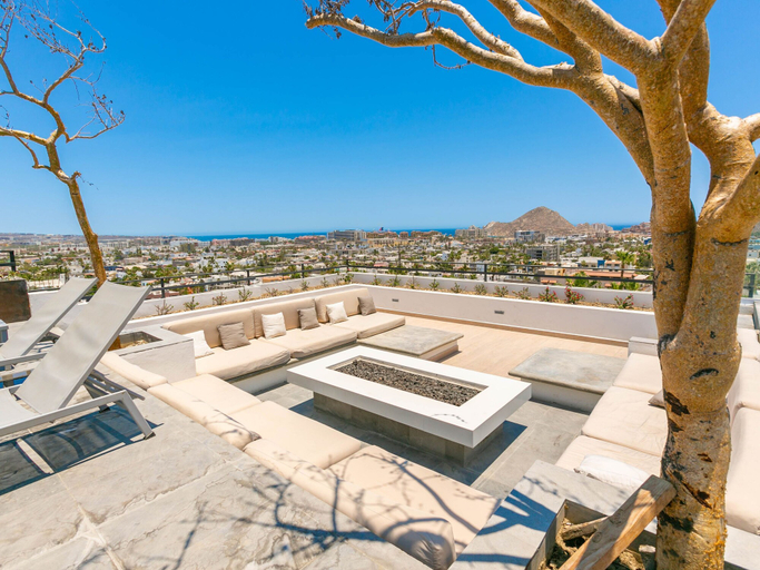 Room 2, Dream at Cardinal Living, La Paz
