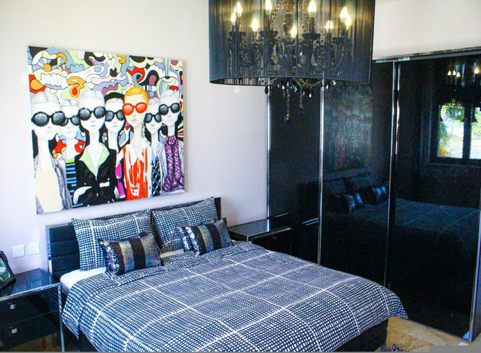 Room 5, Stunning 3-bedroom Coastal Retreat, Quriyat