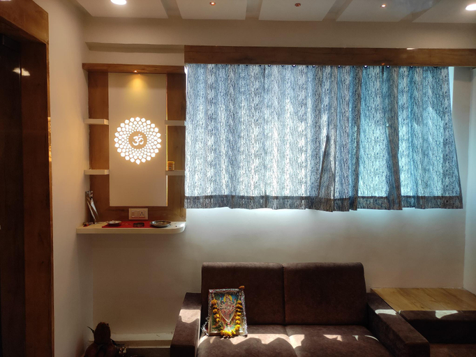 Public Area, HOTEL SAVERA, Ahmadabad
