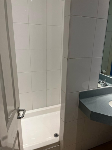 Bathroom 3, The Cherry Tree, Oxfordshire