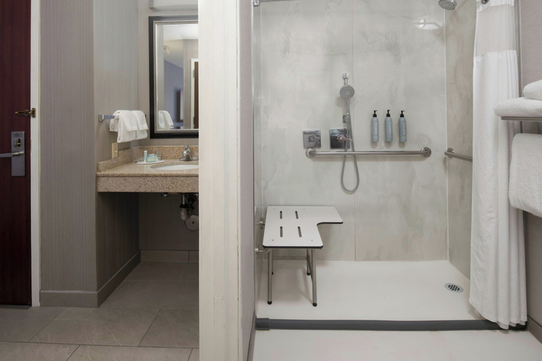 Bathroom 5, Courtyard by Marriott Vacaville, Solano