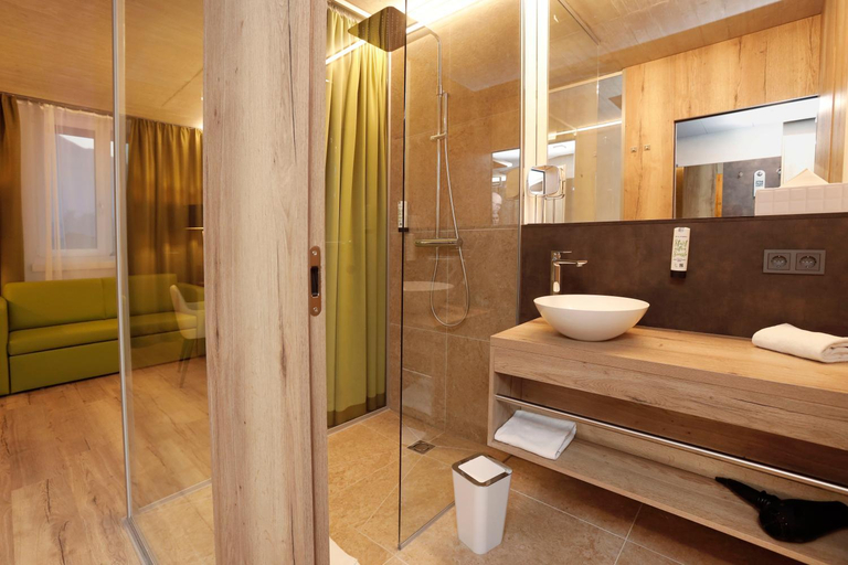 Bathroom, Hotel im Zentrum für Visionen, Hallein