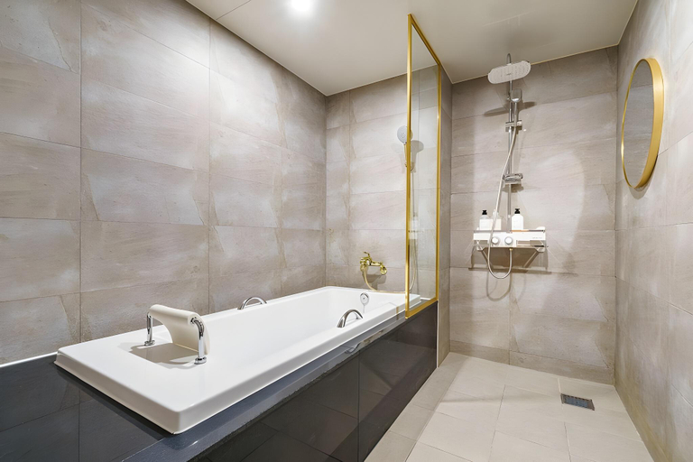 Bathroom 5, Suwon City Hall Stn Soseol Smith Hotel, Suwon