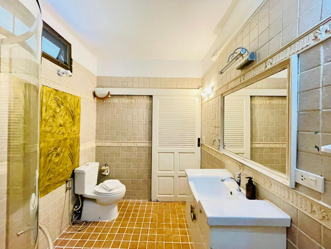 Bathroom 3, Boomerang Village Resort Phuket, Phuket Island